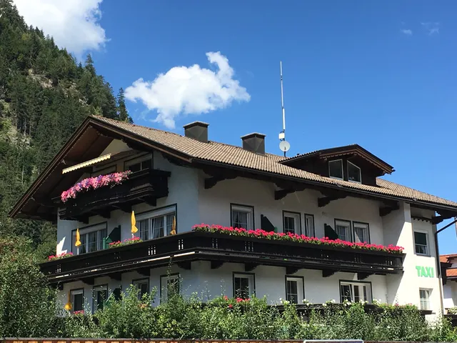 Apart Matthias Mayrhofen