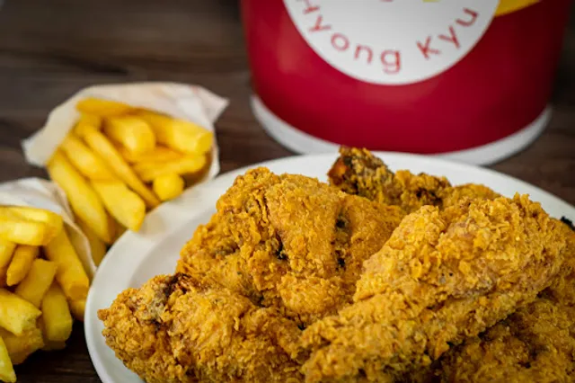 HK HYONG KYU FRIED CHICKEN (Centro de San Rafael)