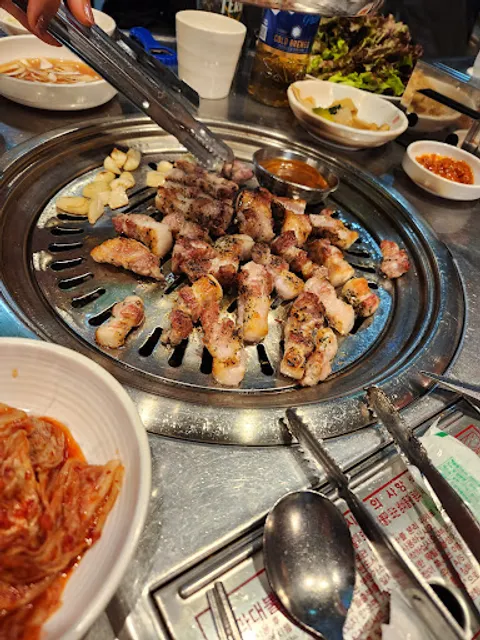 드럼통숯불고깃집