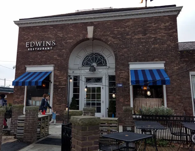 EDWINS Leadership & Restaurant Institute