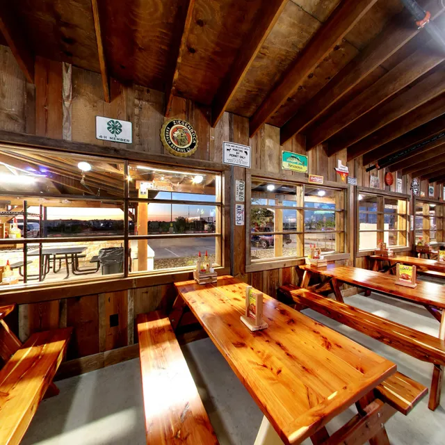 Rudy's "Country Store" and Bar-B-Q