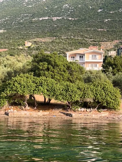 Skorponeria Beachfront House