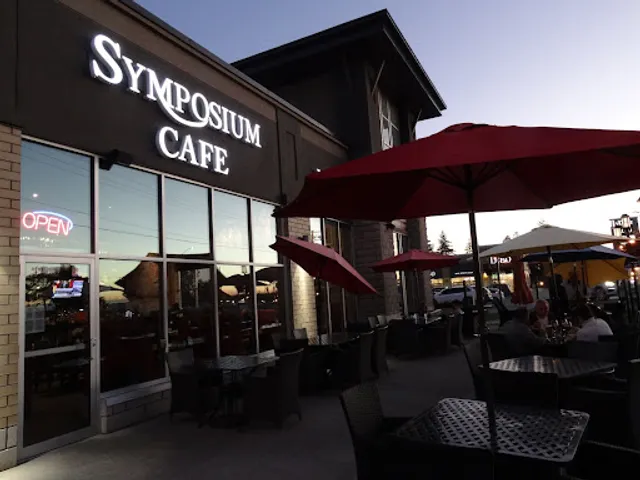 Symposium Cafe Restaurant Lindsay