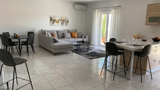 Golden Flower Luxury Apartment