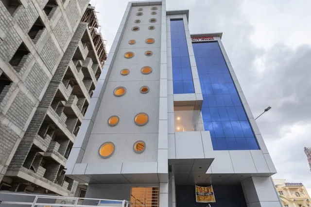 OYO Flagship 44601 Cloud Stay