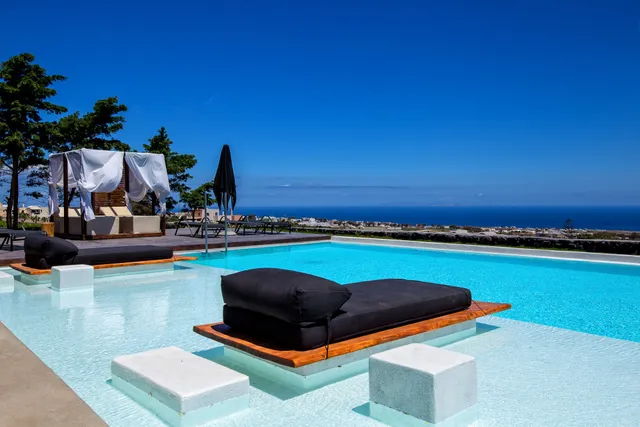 A & V Sea View Villa