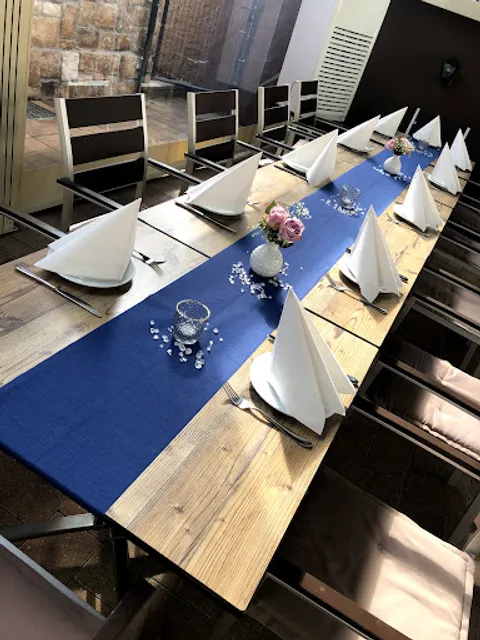 Restaurant To Tzaki Oppenheim