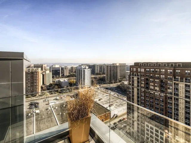 Global Luxury Suites at South Arlington