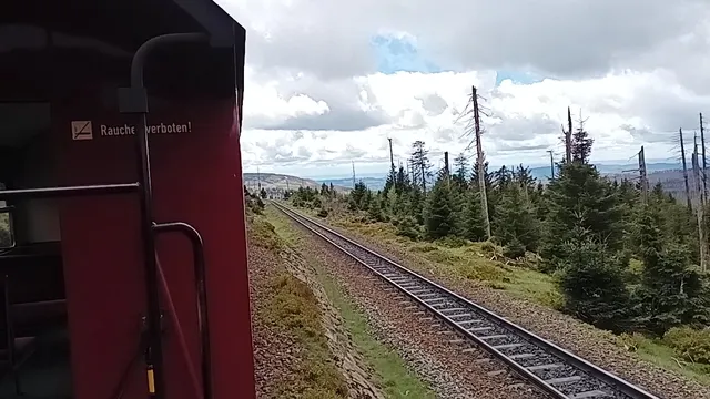 Stichwortfahnen am Goethebahnhof