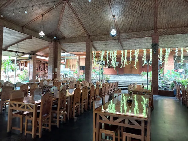 Resto Keboen Rodjo Kediri
