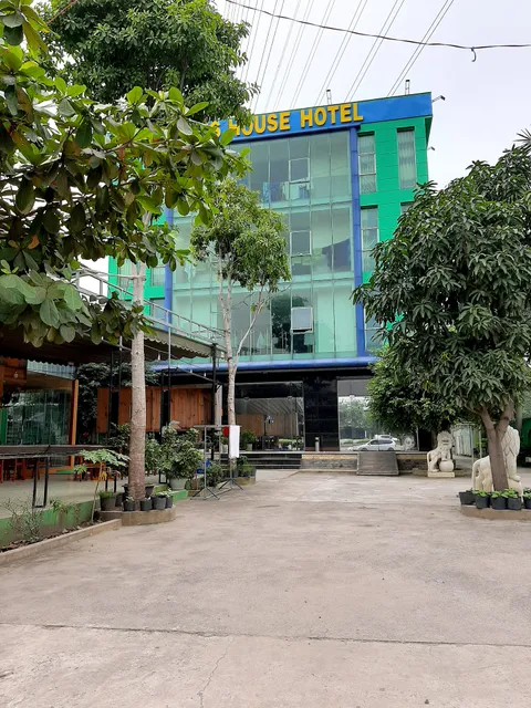 Choi's Hotel (초이스 호텔)