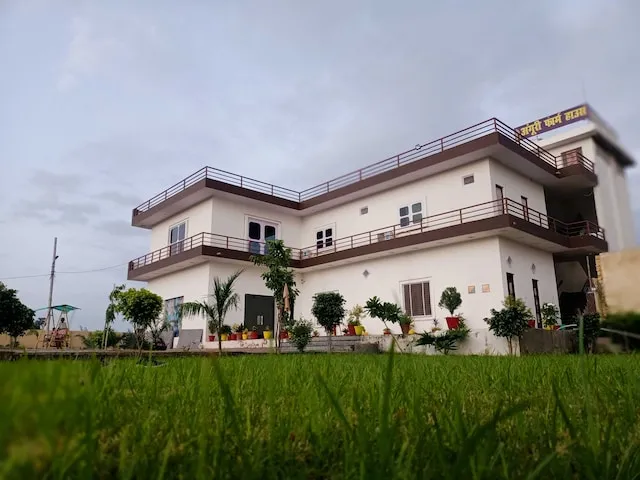 POP Angoori Farm House