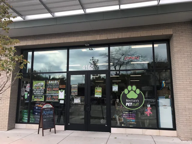Bentley's Pet Stuff Shorewood