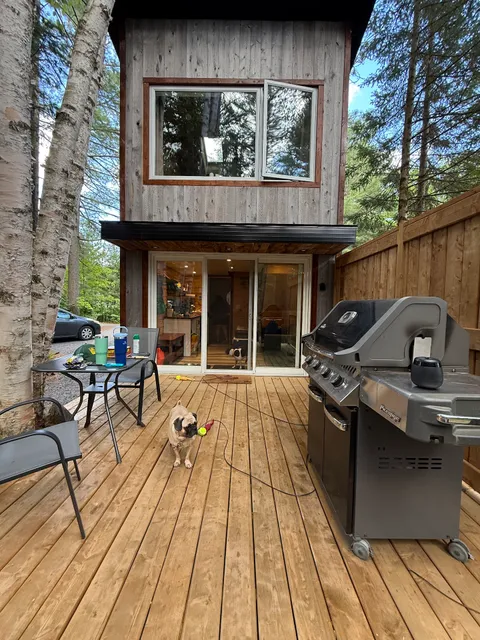 White Pine Lodge Algonquin