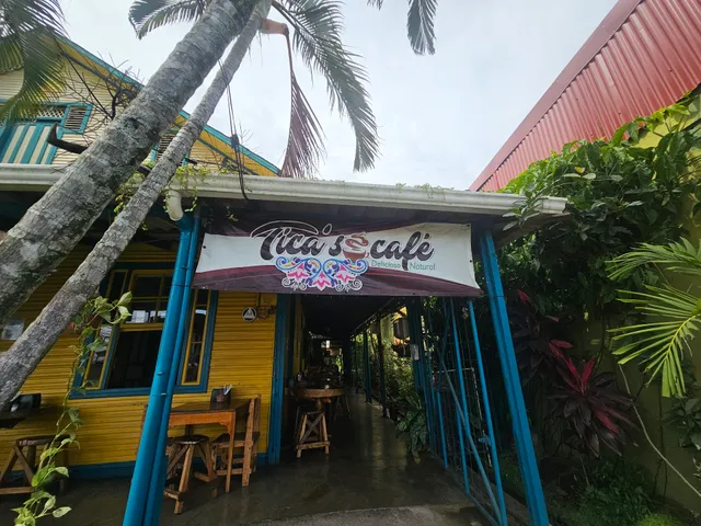 Tica's Café