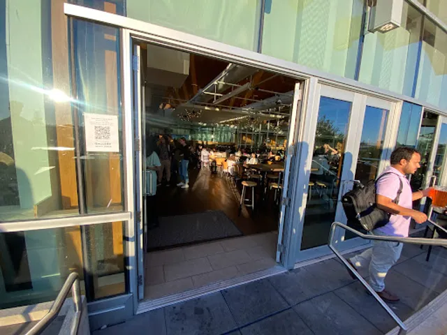 Gallery Patio & Lounge