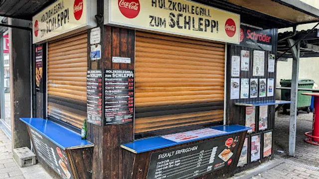 Holzkohlegrill zum Schleppi