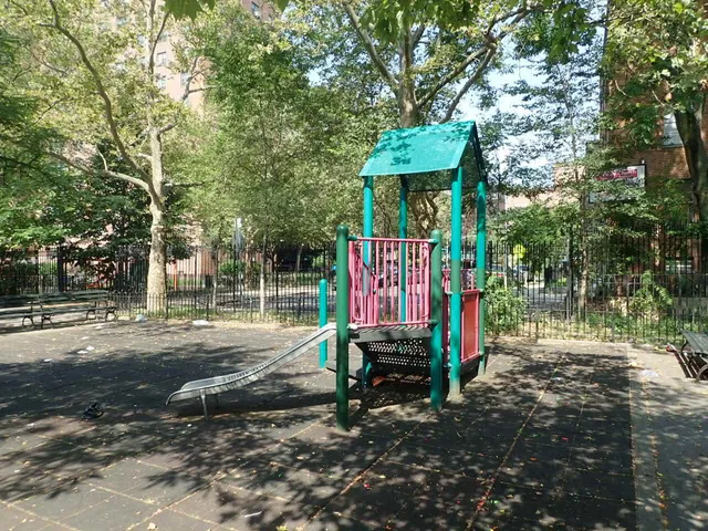 Gouverneur Playground