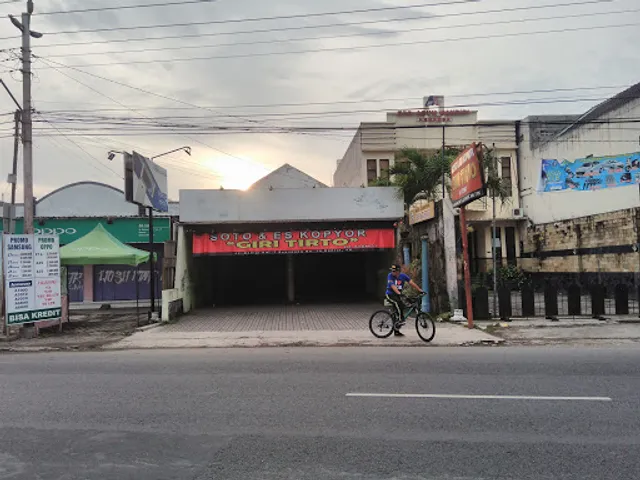 Soto & Es Kopyor "Giri Putro H.Atemo''