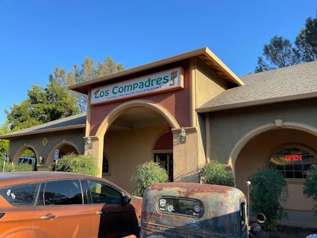 Los Compadres Restaurant