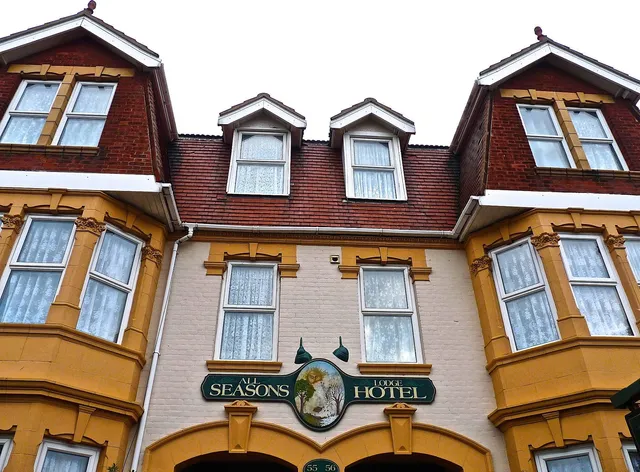 All Seasons Lodge Hotel