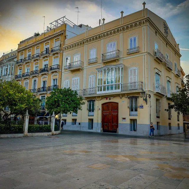 CENTER VALENCIA
