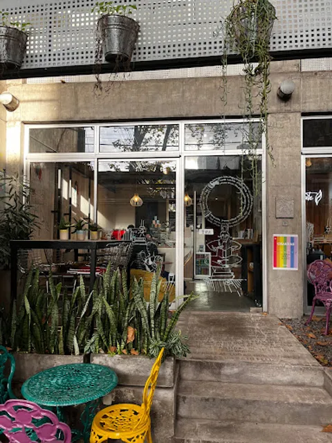 Elocuente Café y Libros