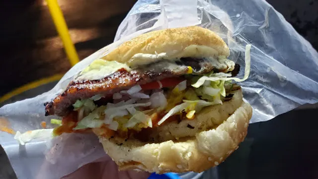 Hamburguesas Al Carbon Torres Lindavista