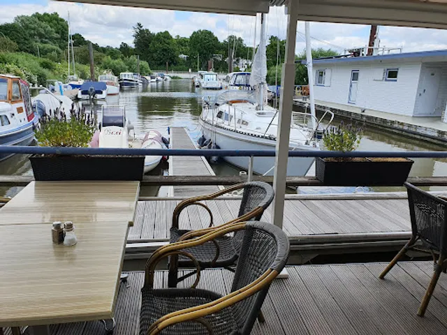 Dübelsbrücker Kajüt