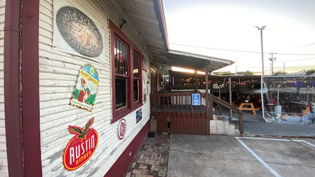 Old School Pizza Tavern