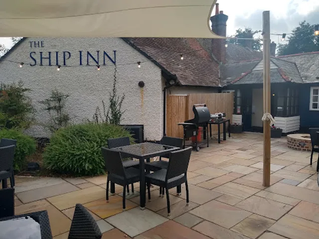 The Ship Inn - Traditional Pub and Restaurant