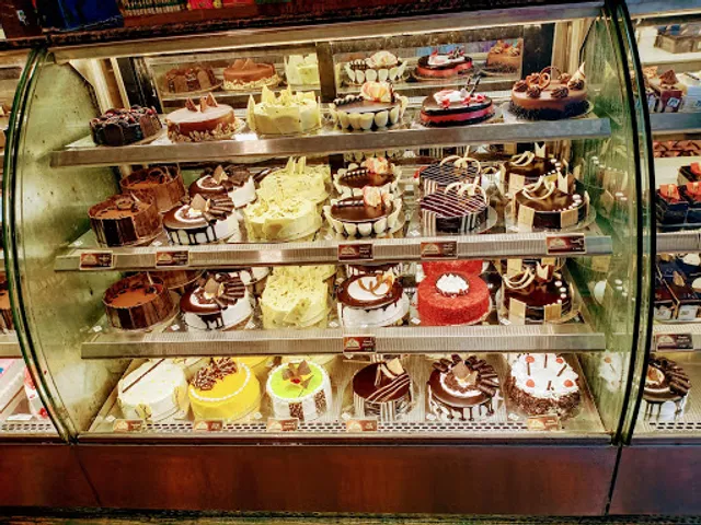 Ribbons and Balloons - The Cake Shop