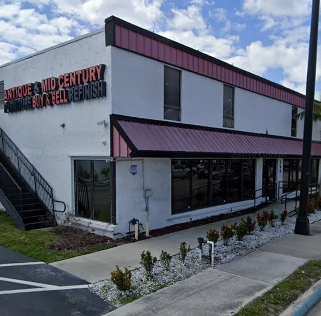 Antiques & Mid Century Furniture