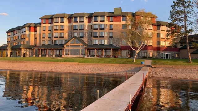 SouthShore Hotel on Lake Bemidji