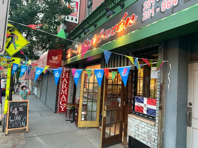 Alex Sazón Restaurant