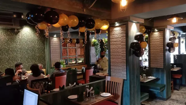 FOODKING FAMILY DINE-IN BAR & RESTAURANT