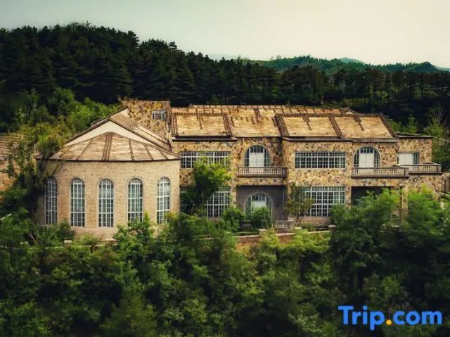 Gubei Water Town Great Wall Yunju Boutique Hotel