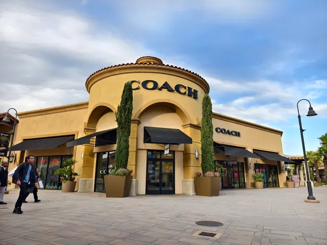 COACH Outlet