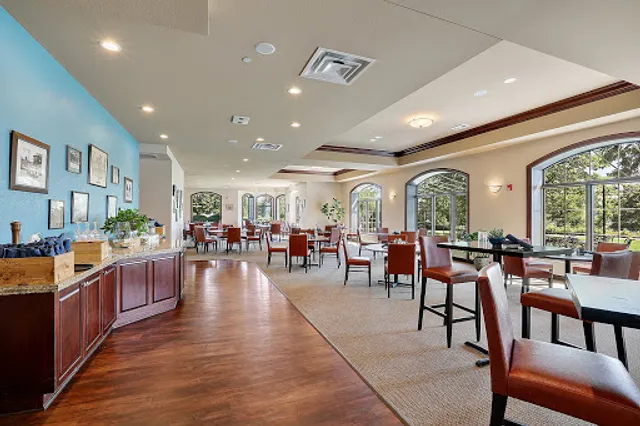 Concourse Restaurant & Lounge