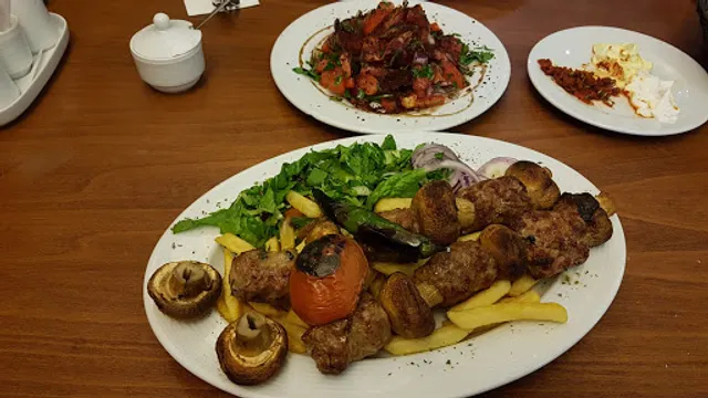 Saray Restaurant / Bonn