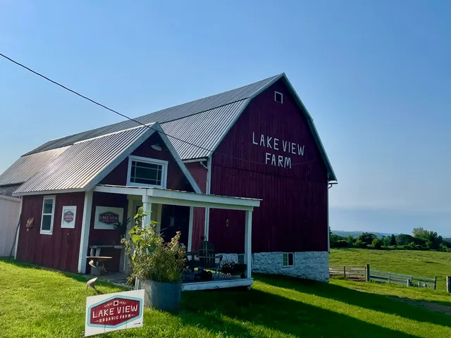 LAKE VIEW Organic FARM