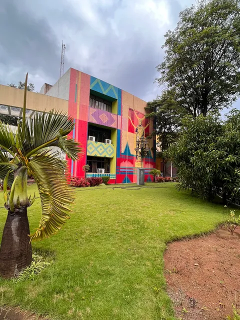 National Institute of Fashion Technology