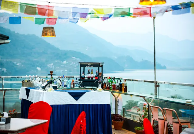 Sarowar Sky Bar and Lounge