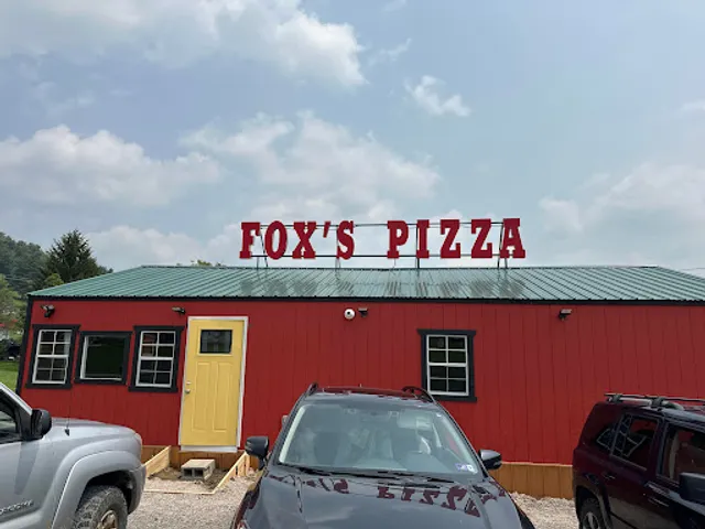 Fox's Pizza Den