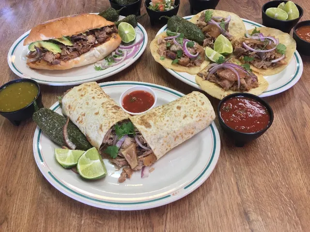 El Kochi Loko carnitas y chicharrones