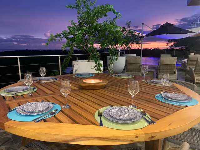 Casa Hilltop | Luxury Vacation Rental