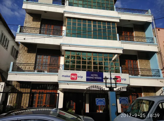 Hotel Anand Niwas
