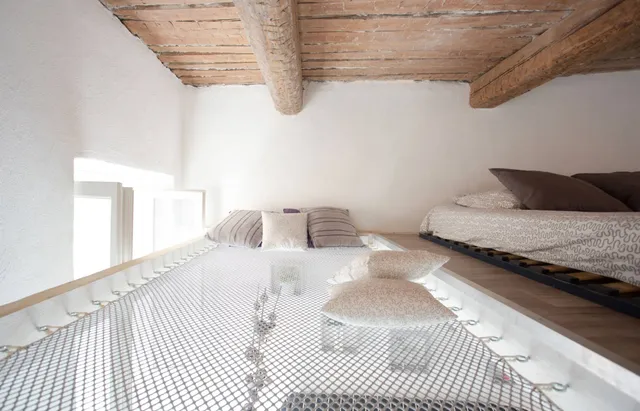 GregBnb - Studio design / Filet suspendu !