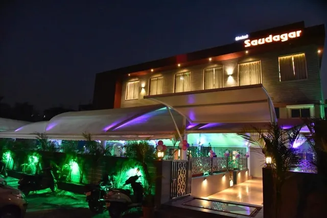 Hotel Saudagar bar & lodging