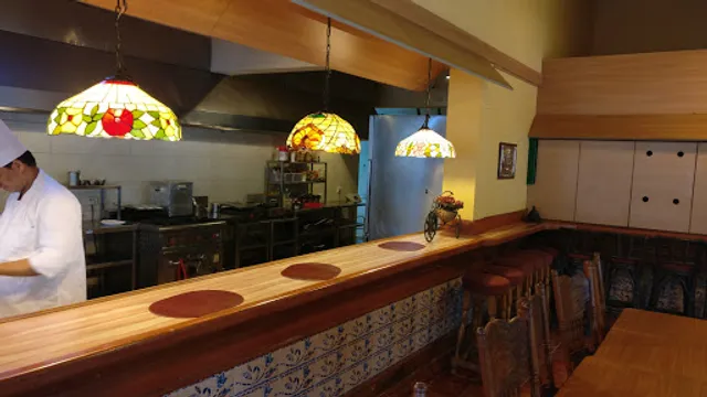 Romeo's Restaurant Bar & Grill